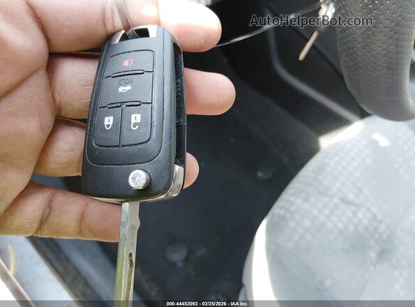 1G1JB5SH3H4135498 2017 CHEVROLET SONIC Серебряный Вид панели приборов