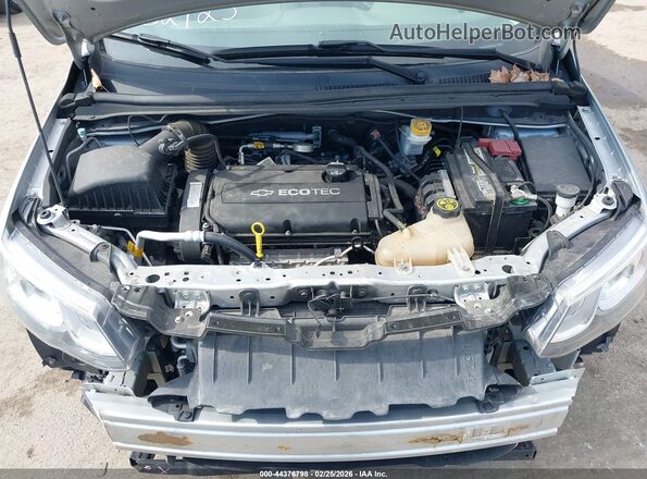 1G1JB5SHXJ4135830 2018 CHEVROLET SONIC Silver Widok z tyłu