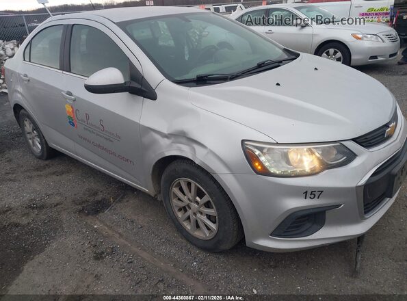 1G1JD5SH0H4109161 2017 CHEVROLET SONIC Серебряный Вид спереди