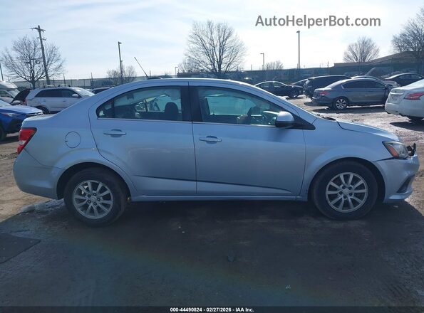 1G1JD5SH3H4107565 2017 CHEVROLET SONIC Серебряный Вид задней части салона