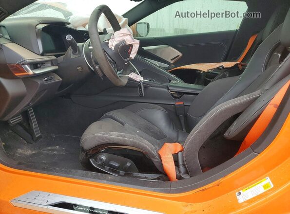 1G1YB2D4XR5117700 2024 CHEVROLET CORVETTE Оранжевый Вид салона спереди