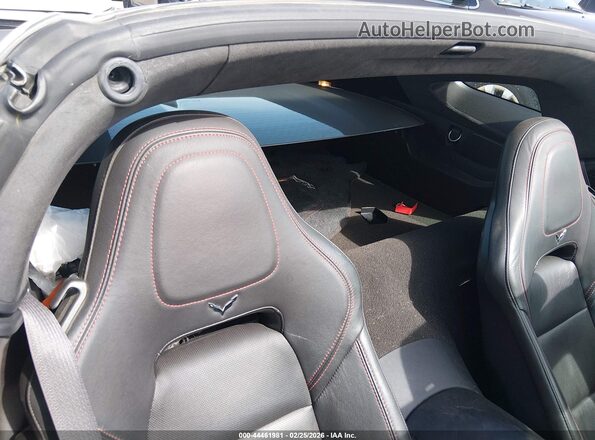 1G1YM2D73G5111075 2016 CHEVROLET CORVETTE Gray Widok naklejki z numerem VIN