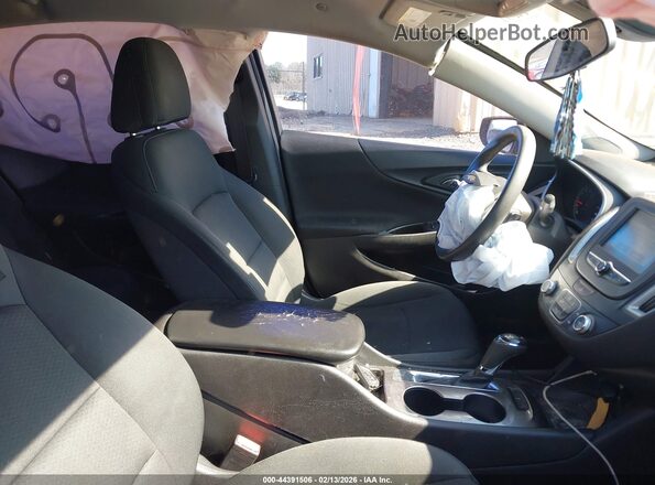 1G1ZB5ST8HF113671 2017 CHEVROLET MALIBU Серый Вид салона спереди