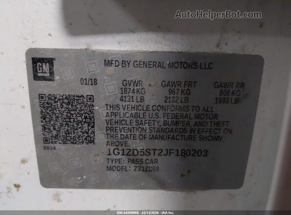1G1ZD5ST2JF180203 2018 CHEVROLET MALIBU Белый Вид подкапотного пространства
