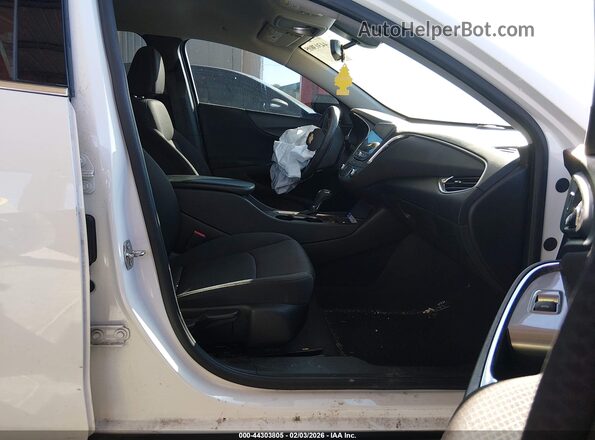 1G1ZD5ST4KF163856 2019 CHEVROLET MALIBU Белый Вид салона спереди