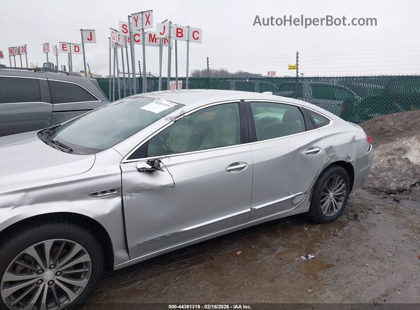 1G4ZP5SS0JU146581 2018 BUICK LACROSSE Серебряный Вид спереди