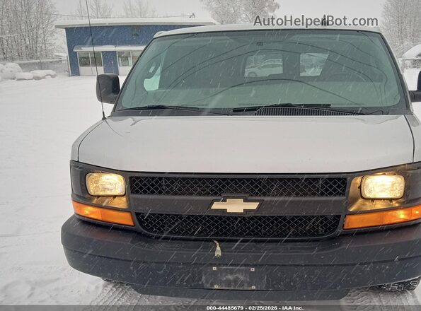 1GAWGEFFXG1315609 2016 CHEVROLET EXPRESS Белый Передняя правая четверть