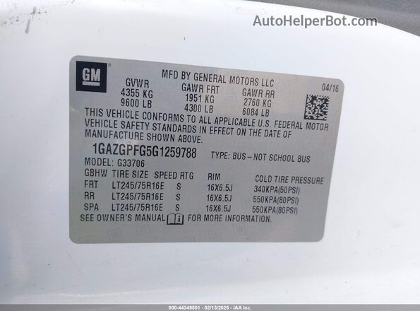 1GAZGPFG5G1259788 2016 CHEVROLET EXPRESS Белый Вид подкапотного пространства