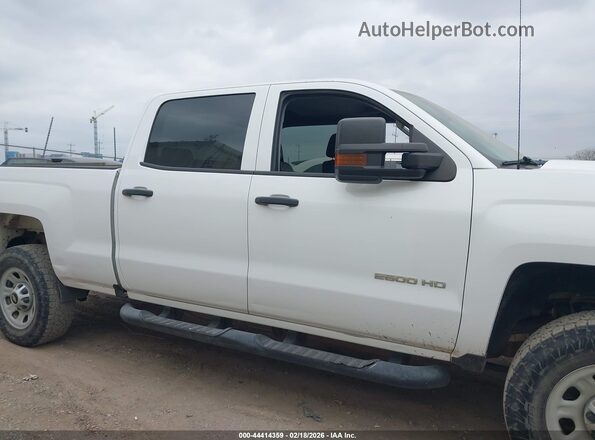 1GC1CREG6KF125929 2019 CHEVROLET SILVERADO Белый Вид задней части салона