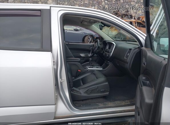 1GCGTCEN8K1204909 2019 CHEVROLET COLORADO Серебряный Вид салона спереди