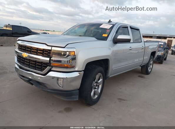 1GCPCREC4JF213996 2018 CHEVROLET SILVERADO Серебряный Передняя левая четверть