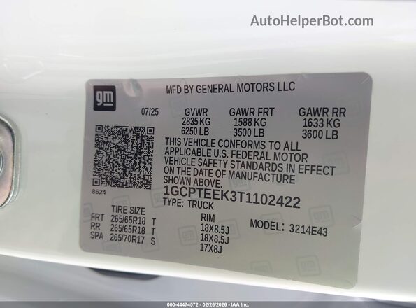 1GCPTEEK3T1102422 2026 CHEVROLET COLORADO White Vista del compartimento del motor