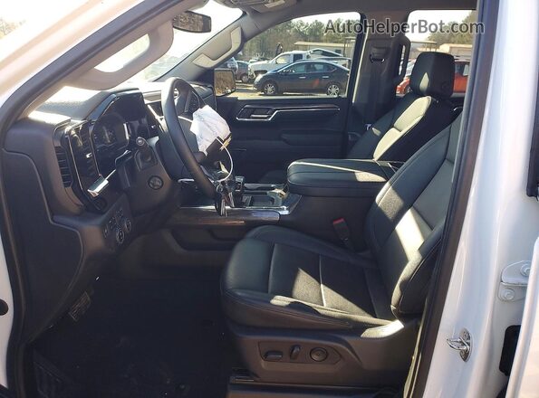 1GCUDGED2RZ128811 2024 CHEVROLET SILVERADO Белый Вид салона спереди