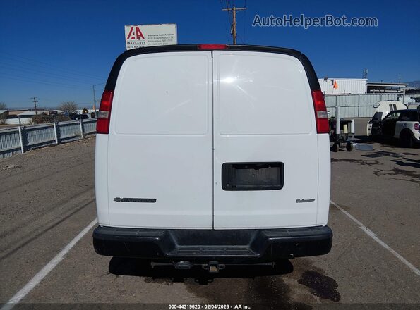 1GCWGAFF2H1351697 2017 CHEVROLET EXPRESS Белый 