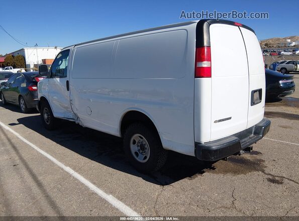 1GCWGAFF2H1351697 2017 CHEVROLET EXPRESS Белый Задняя левая четверть