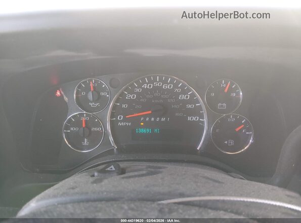 1GCWGAFF2H1351697 2017 CHEVROLET EXPRESS Белый Вид задних сидений