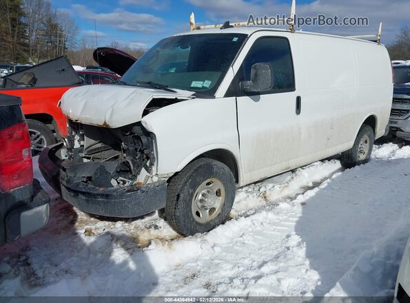 1GCWGAFF3G1127367 2016 CHEVROLET EXPRESS White Передня ліва чверть