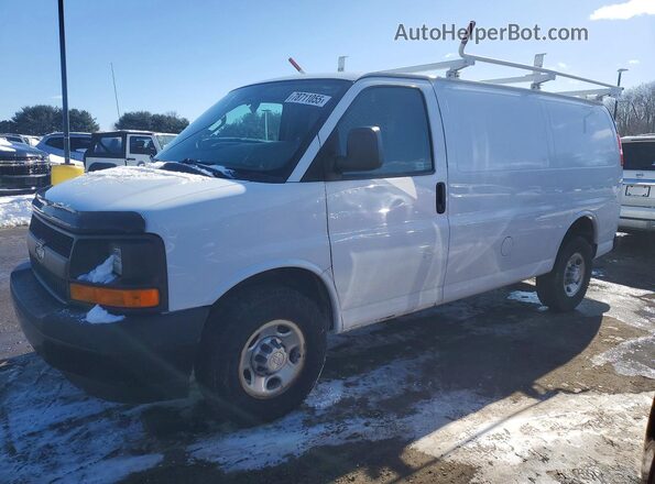 1GCWGAFF3H1337078 2017 CHEVROLET EXPRESS Белый Передняя левая четверть