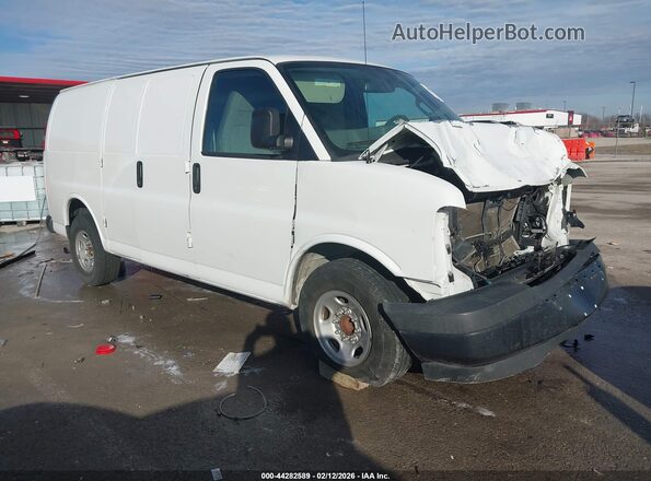 1GCWGAFF6H1173437 2017 CHEVROLET EXPRESS Белый Передняя правая четверть
