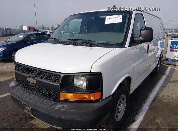 1GCWGAFFXG1239471 2016 CHEVROLET EXPRESS Белый Передняя левая четверть