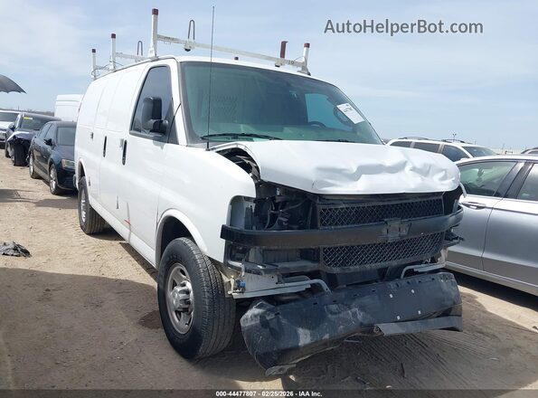 1GCWGAFP1M1251996 2021 CHEVROLET EXPRESS White Przód prawy