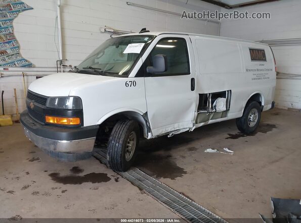 1GCZGGFP4R1289696 2024 CHEVROLET EXPRESS White Vista tres cuartos delantera izquierda