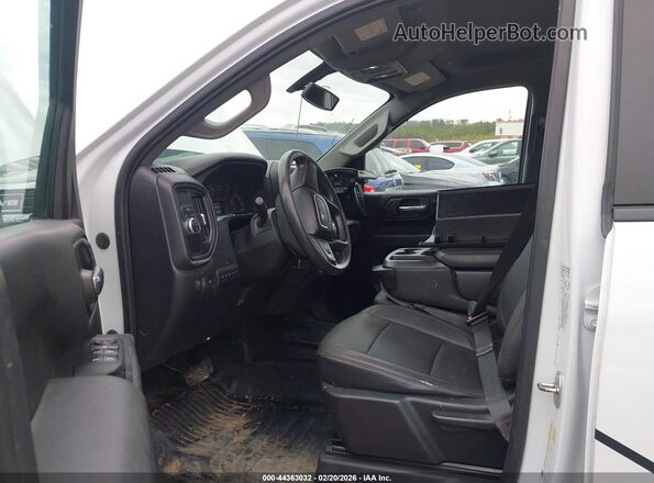1GD18LE74PF187461 2023 GMC SIERRA White Vista interior delantera