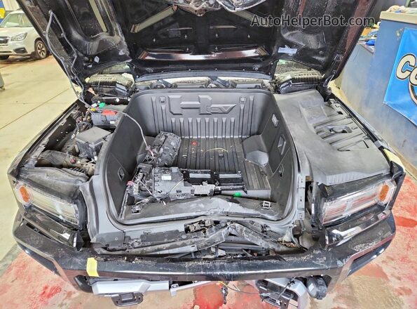 1GKB0NDEXRU106655 2024 GMC HUMMER Черный Вид подкапотного пространства