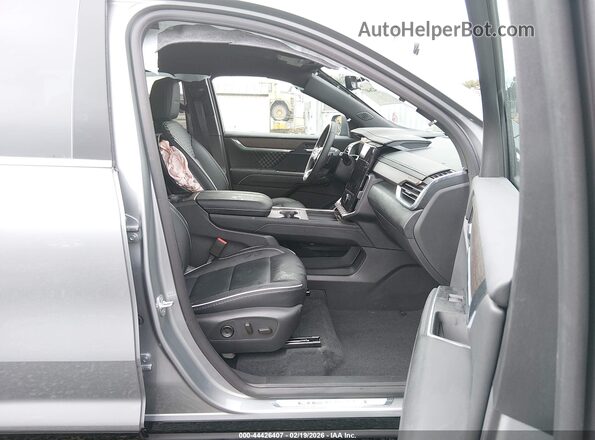 1GKENRKS9TJ106301 2026 GMC ACADIA Серебряный Вид салона спереди