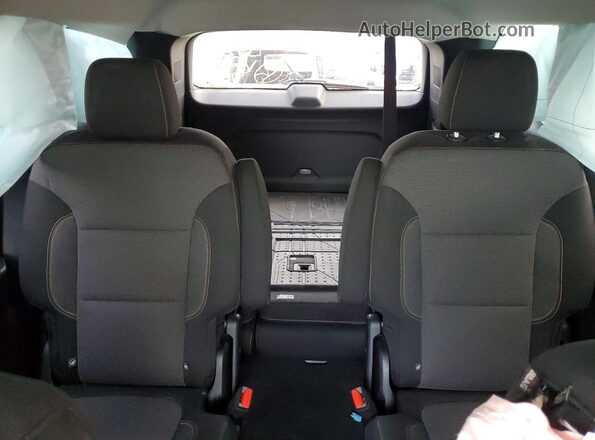 1GNERGKW2KJ252293 2019 CHEVROLET TRAVERSE Серебряный Вид задних сидений