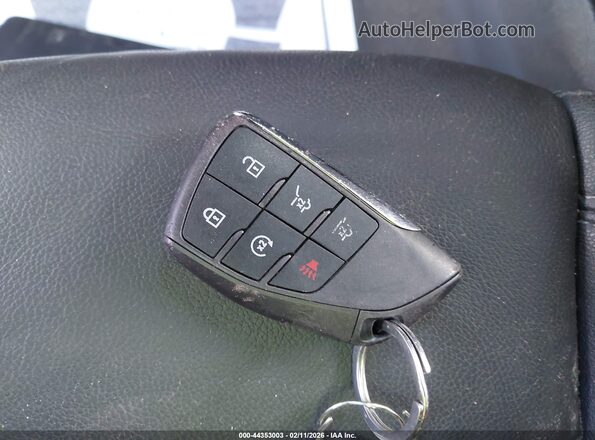 1GNSKDKD3PR233426 2023 CHEVROLET SUBURBAN Красный Вид панели приборов
