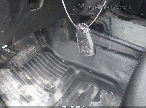 1GT49LE70RF357090 2024 GMC SIERRA Белый Вид панели приборов