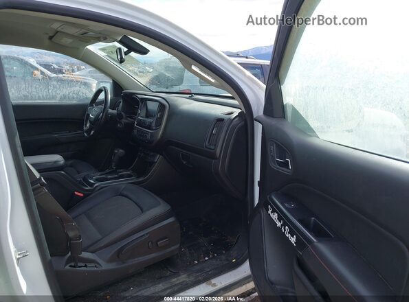 1GTG6CENXH1283497 2017 GMC CANYON Белый Вид салона спереди