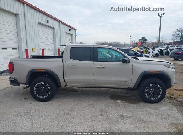 1GTP2DEK1T1158226 2026 GMC CANYON Кремовый Вид задней части салона