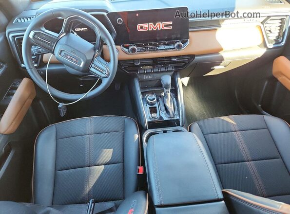 1GTP6DEK2P1179323 2023 GMC CANYON Tan Widok deski rozdzielczej