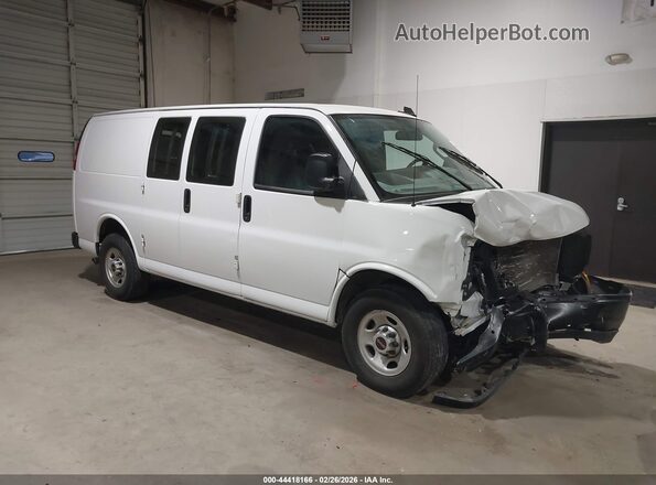 1GTW7AF71R1187384 2024 GMC SAVANA CARGO Белый Передняя правая четверть