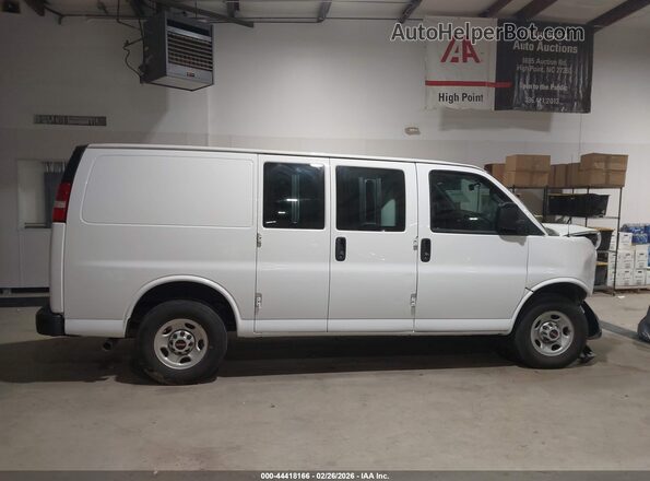1GTW7AF71R1187384 2024 GMC SAVANA CARGO Белый Вид задней части салона
