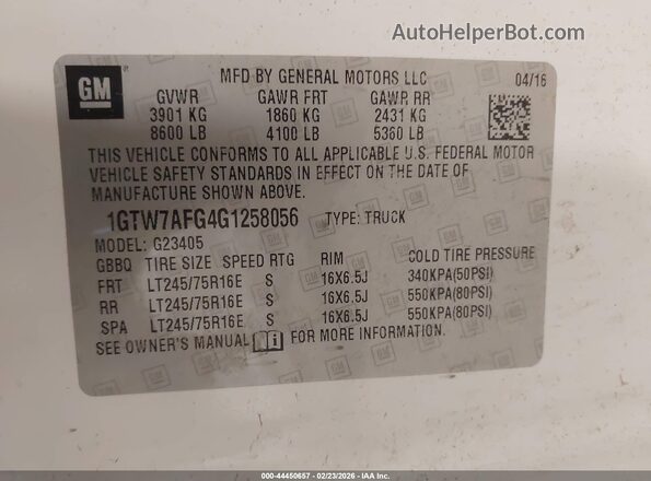 1GTW7AFG4G1258056 2016 GMC SAVANA 2500 Белый Вид подкапотного пространства