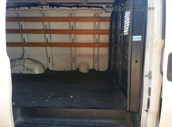 1GTW7AFG4K1236938 2019 GMC SAVANA Белый Вид задней части салона