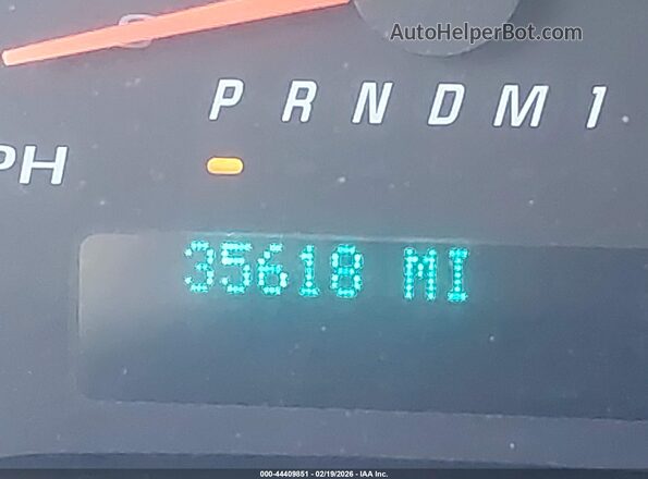 1GTW7AFG6K1367398 2019 GMC SAVANA 2500 Белый 