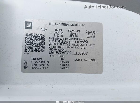 1GTW7AFG6L1180907 2020 GMC SAVANA CARGO White ძრავის განყოფილების ხედი