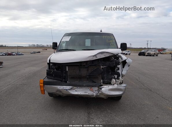 1GTW7AFG8K1294549 2019 GMC SAVANA 2500 Белый Вид щитка приборов
