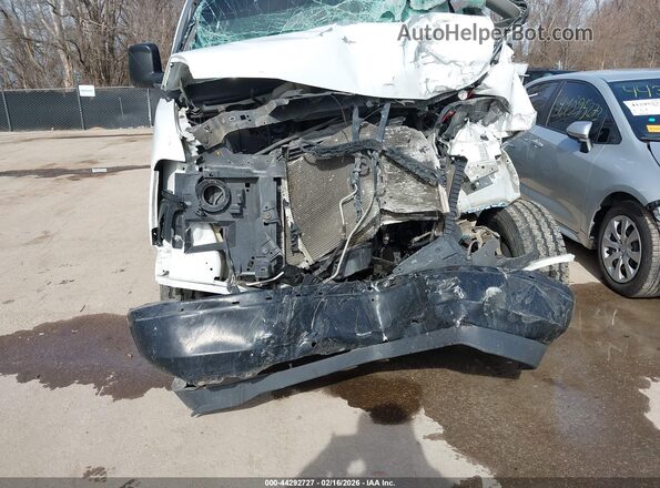 1GTZ7GFG8H1108467 2017 GMC SAVANA Белый Вид спереди