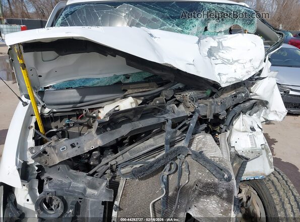 1GTZ7GFG8H1108467 2017 GMC SAVANA Белый Вид сзади