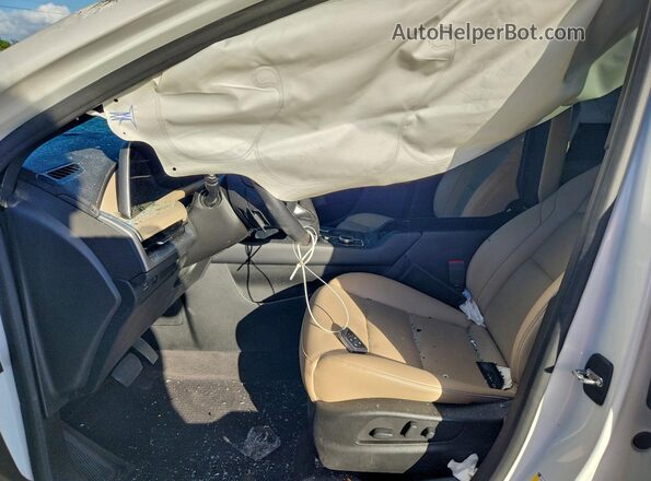 1GYAZAR48RF120896 2024 CADILLAC XT4 White Widok deski rozdzielczej