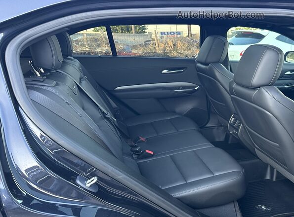 1GYFZDR43PF174188 2023 CADILLAC XT4 Black Widok naklejki z numerem VIN