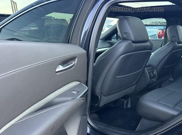 1GYFZDR43PF174188 2023 CADILLAC XT4 Black Widok wnętrza z tyłu