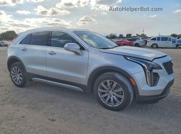 1GYFZDR45LF026781 2020 CADILLAC XT4 Серебряный Передняя правая четверть