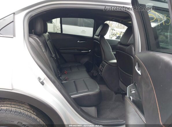 1GYFZER45NF151434 2022 CADILLAC XT4 Silver Widok naklejki z numerem VIN