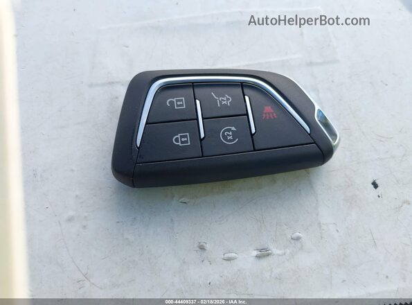 1GYKPURL9SZ315400 2025 CADILLAC OTHER Черный Вид панели приборов